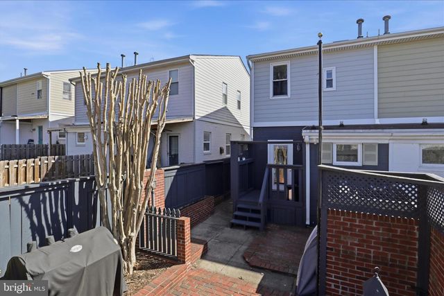 5015 22ND ST N, Arlington, VA 22207