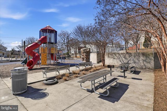 5015 22ND ST N, Arlington, VA 22207