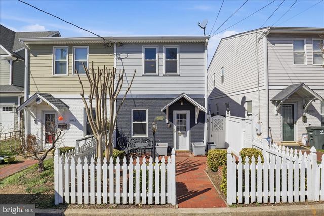 5015 22ND ST N, Arlington, VA 22207