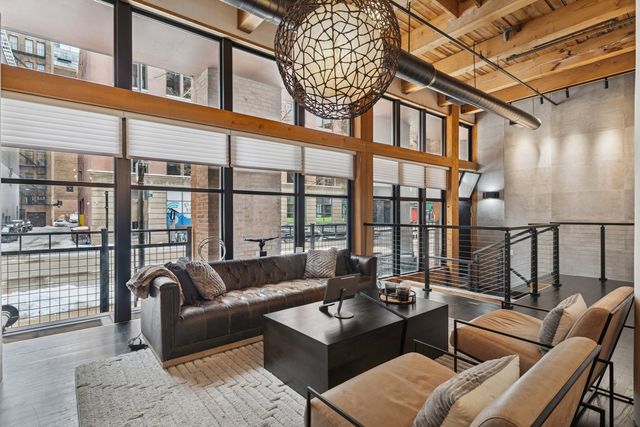 728 W Jackson Boulevard 107, Chicago, IL 60661