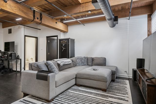 728 W Jackson Boulevard 107, Chicago, IL 60661