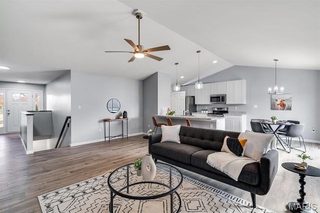 1122 Red Fox Drive, Eureka, MO 63025