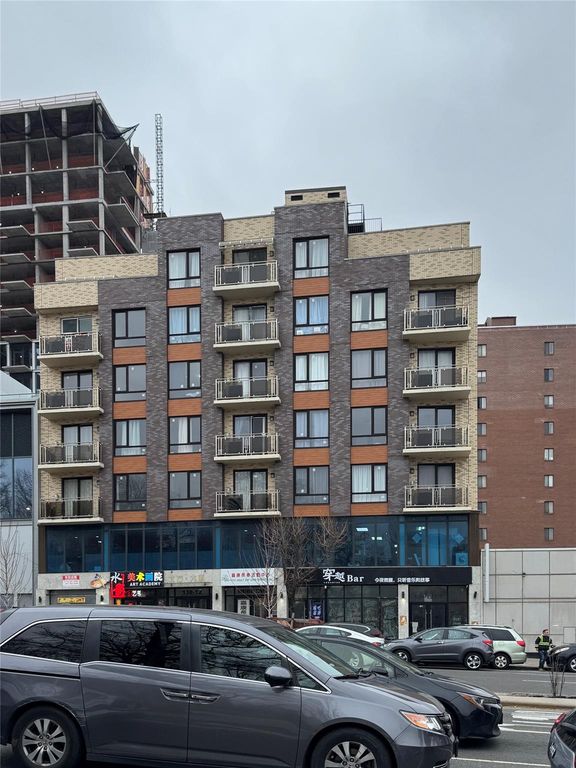 138-12 Northern Boulevard 5B, Flushing, NY 11354