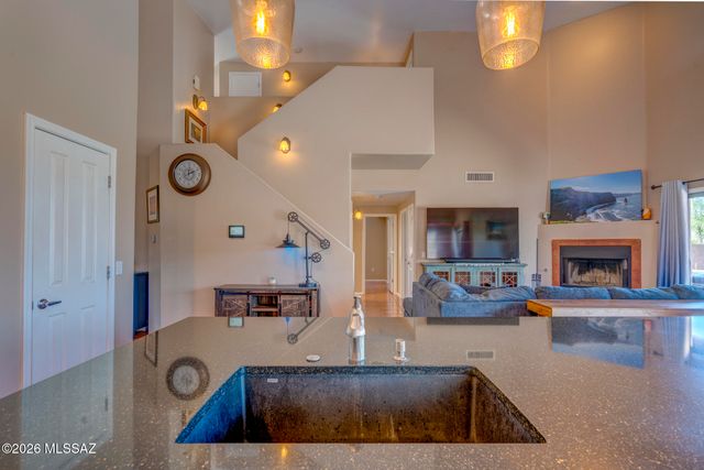 39682 S Horse Run Drive, Tucson, AZ 85739