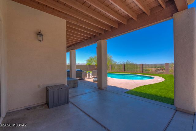 39682 S Horse Run Drive, Tucson, AZ 85739
