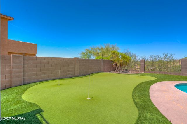 39682 S Horse Run Drive, Tucson, AZ 85739