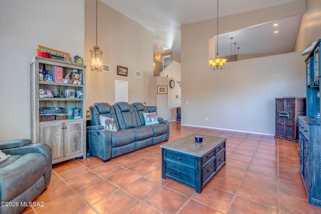 39682 S Horse Run Drive, Tucson, AZ 85739