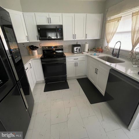 168 MILLBROOK DR, Willingboro, NJ 08046