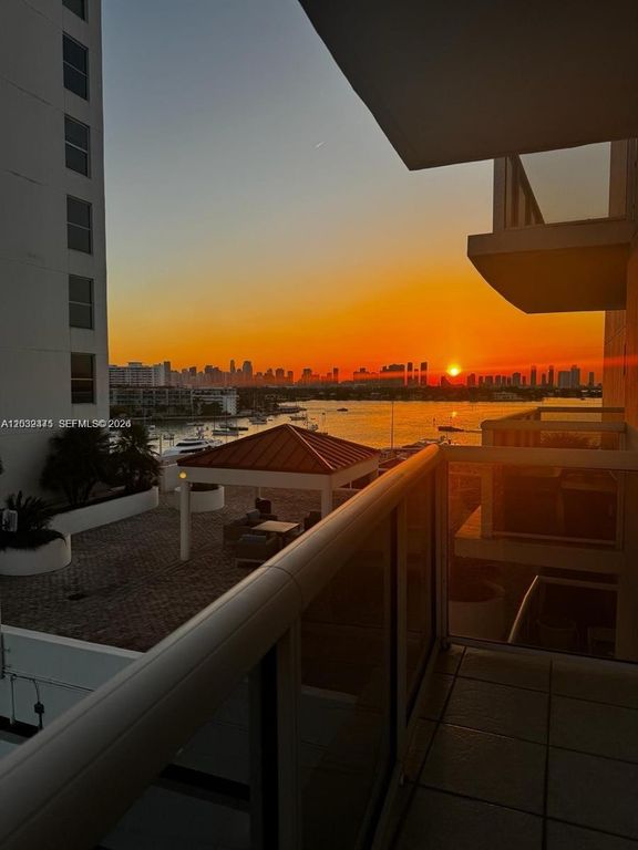 1900 Sunset Harbour Dr 815, Miami Beach, FL 33139