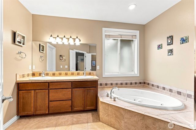 1106 15th Avenue SW, Puyallup, WA 98371