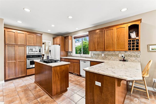 1106 15th Avenue SW, Puyallup, WA 98371