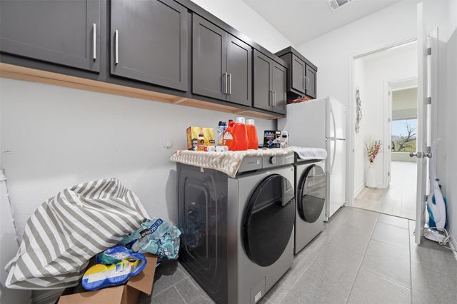 2420 Novara TRL, Leander, TX 78641