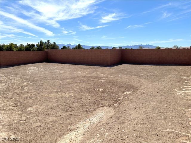 4349 South Angel Falls Court, Pahrump, NV 89061