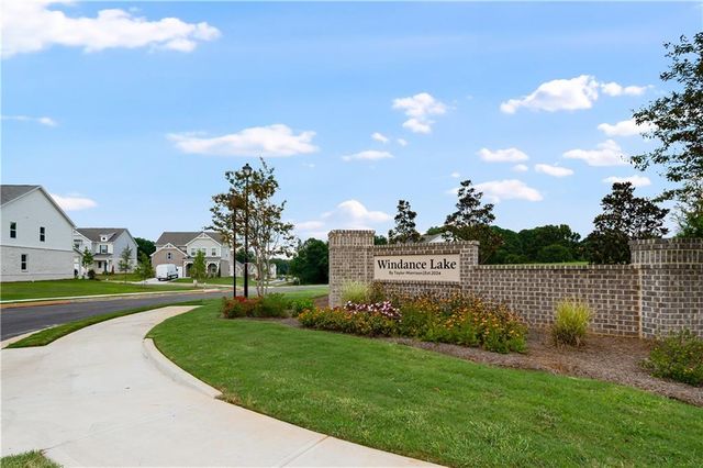1693 Fawlocke Run, Loganville, GA 30052