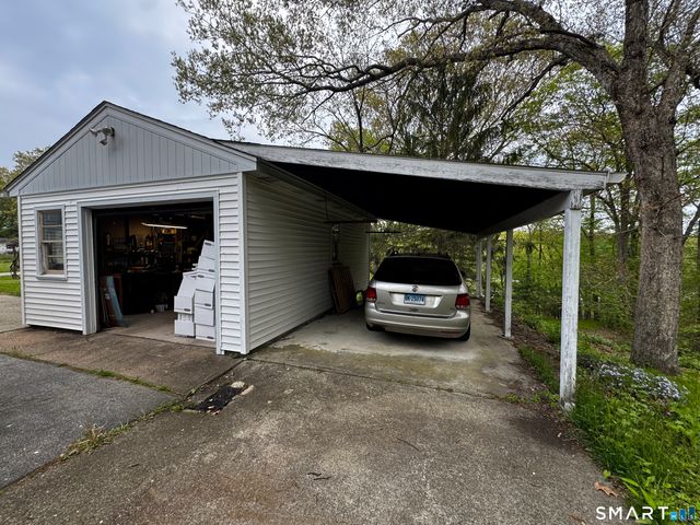 95 Baltic Road, Norwich, CT 06360
