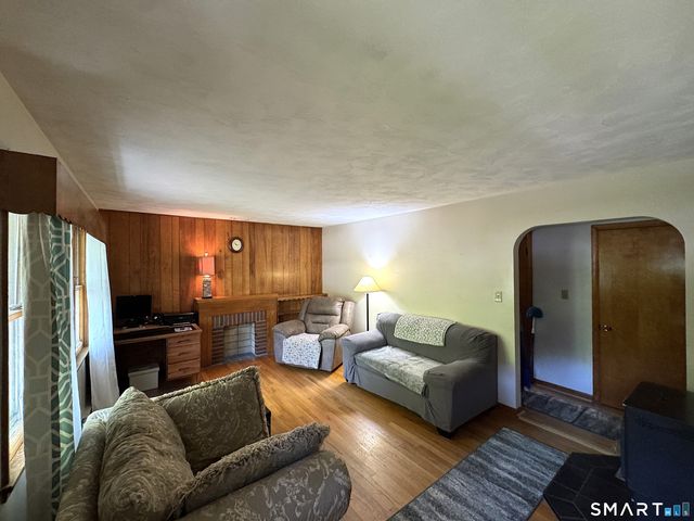 95 Baltic Road, Norwich, CT 06360