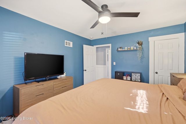 9205 Dempley Ave, Louisville, KY 40272