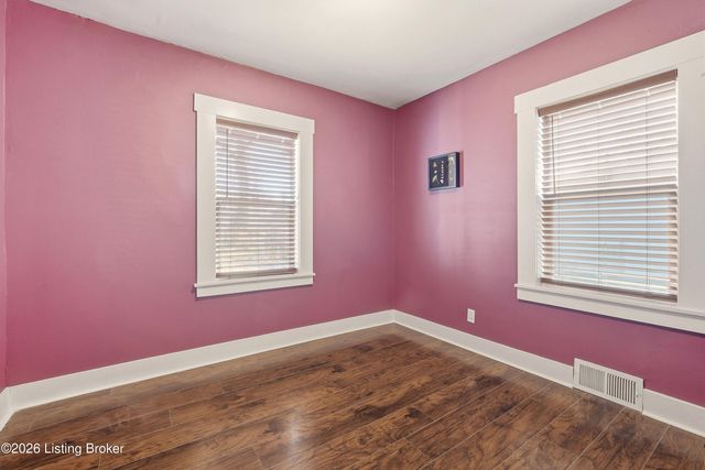 9205 Dempley Ave, Louisville, KY 40272