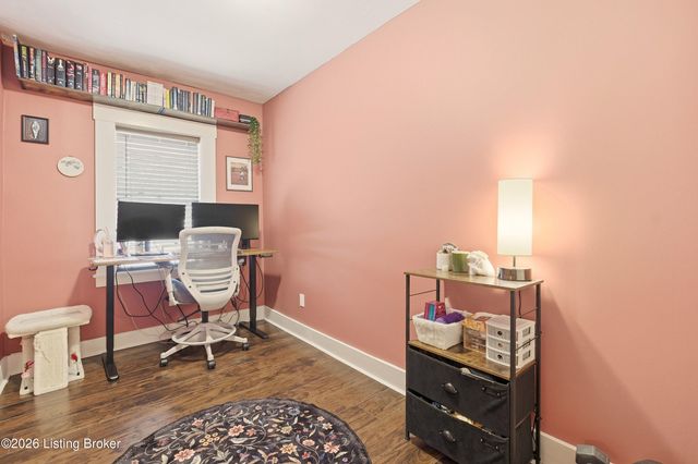 9205 Dempley Ave, Louisville, KY 40272