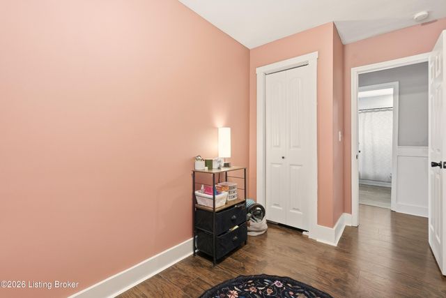 9205 Dempley Ave, Louisville, KY 40272