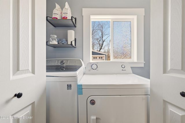 9205 Dempley Ave, Louisville, KY 40272