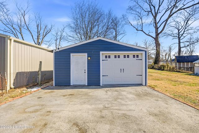 9205 Dempley Ave, Louisville, KY 40272