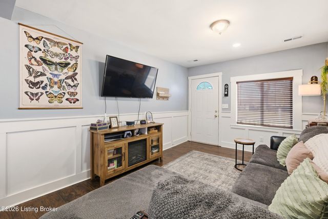 9205 Dempley Ave, Louisville, KY 40272