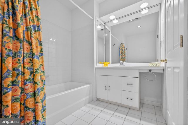 46 DOWNING LN, Voorhees, NJ 08043