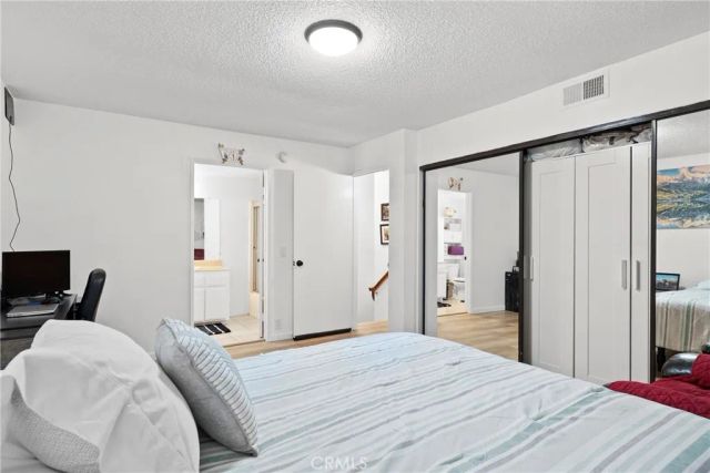 11300 Foothill Boulevard 7, Sylmar, CA 91342