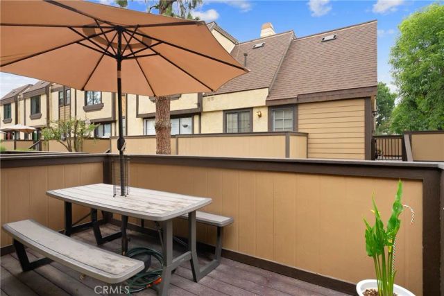 11300 Foothill Boulevard 7, Sylmar, CA 91342