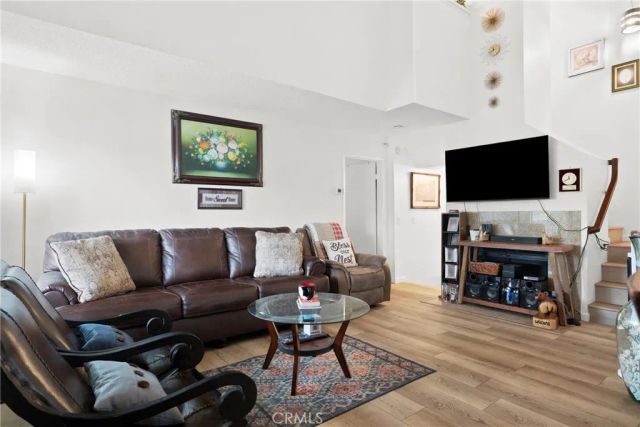11300 Foothill Boulevard 7, Sylmar, CA 91342