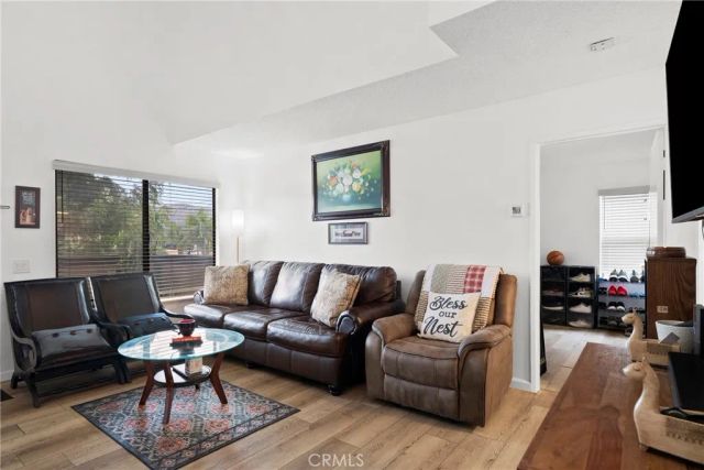 11300 Foothill Boulevard 7, Sylmar, CA 91342