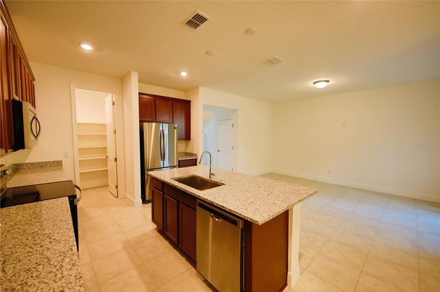 7389 ALPINE BUTTERFLY LANE, Orlando, FL 32819