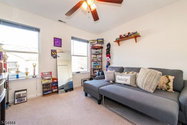 7 Hornbeam Way, Hardyston Twp., NJ 07419