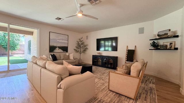 1121 E POWELL Way, Chandler, AZ 85249