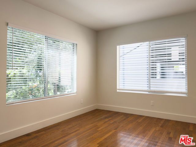 1947 Clinton Street 700, Los Angeles, CA 90026