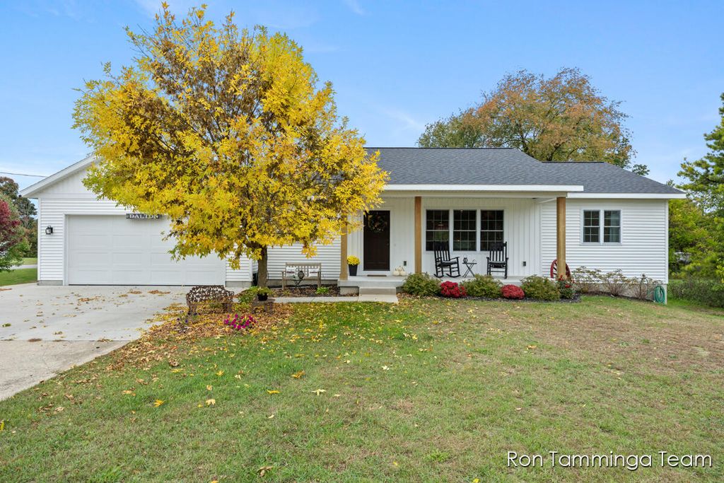 10429 92nd Avenue, Allendale, MI 49401