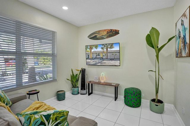 2500 NW 3RD Avenue 1-4, Wilton Manors, FL 33311