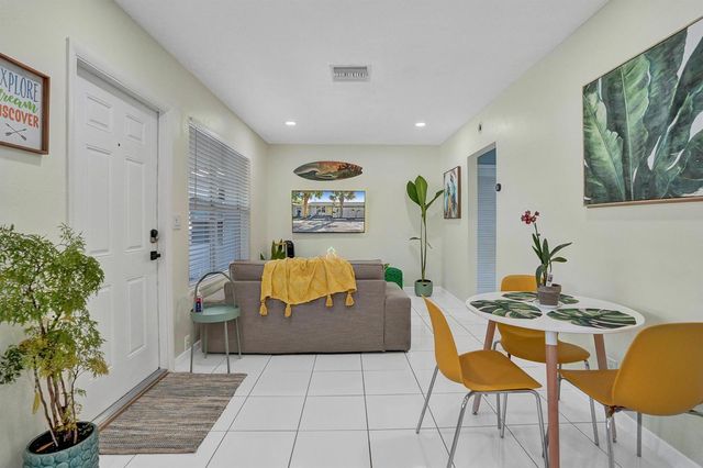 2500 NW 3RD Avenue 1-4, Wilton Manors, FL 33311