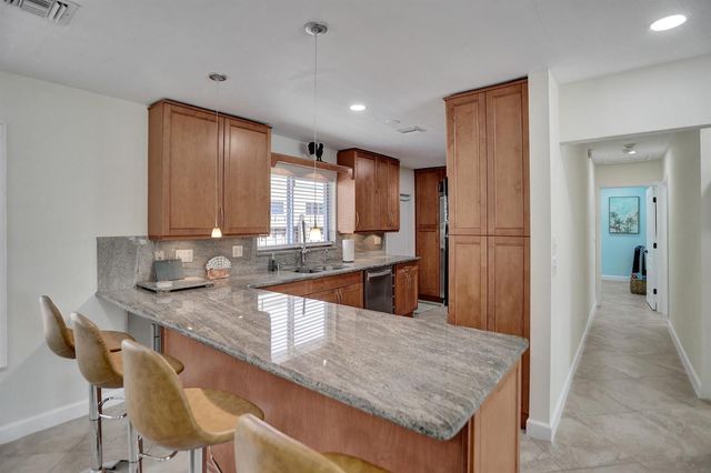 2500 NW 3RD Avenue 1-4, Wilton Manors, FL 33311