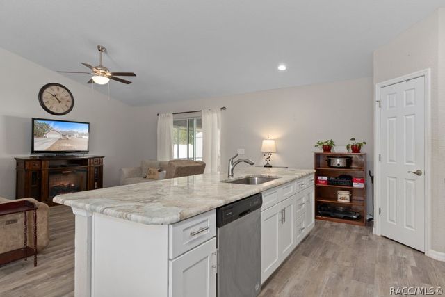 1223 W mcneal Road, Dunnellon, FL 34434