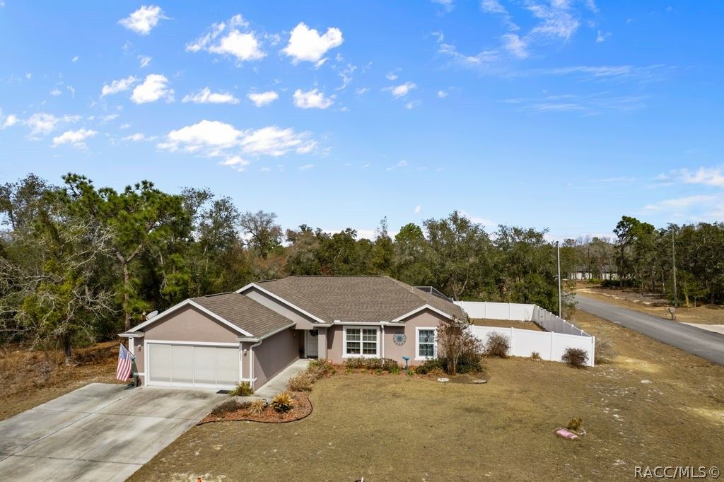 1223 W mcneal Road, Dunnellon, FL 34434