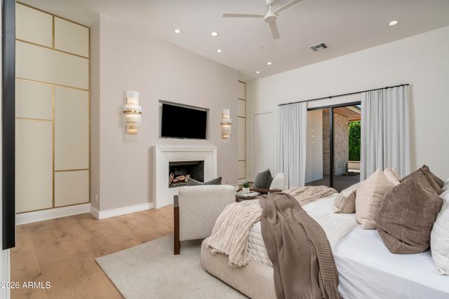 4737 E EXETER Boulevard, Phoenix, AZ 85018