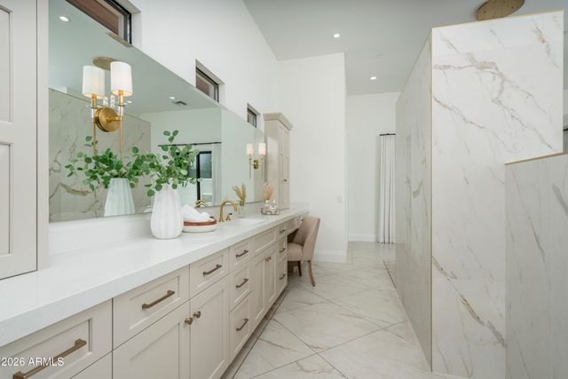 4737 E EXETER Boulevard, Phoenix, AZ 85018