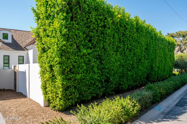 4737 E EXETER Boulevard, Phoenix, AZ 85018