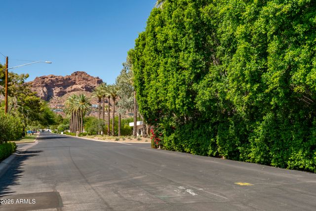 4737 E EXETER Boulevard, Phoenix, AZ 85018
