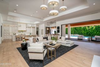 4737 E EXETER Boulevard, Phoenix, AZ 85018