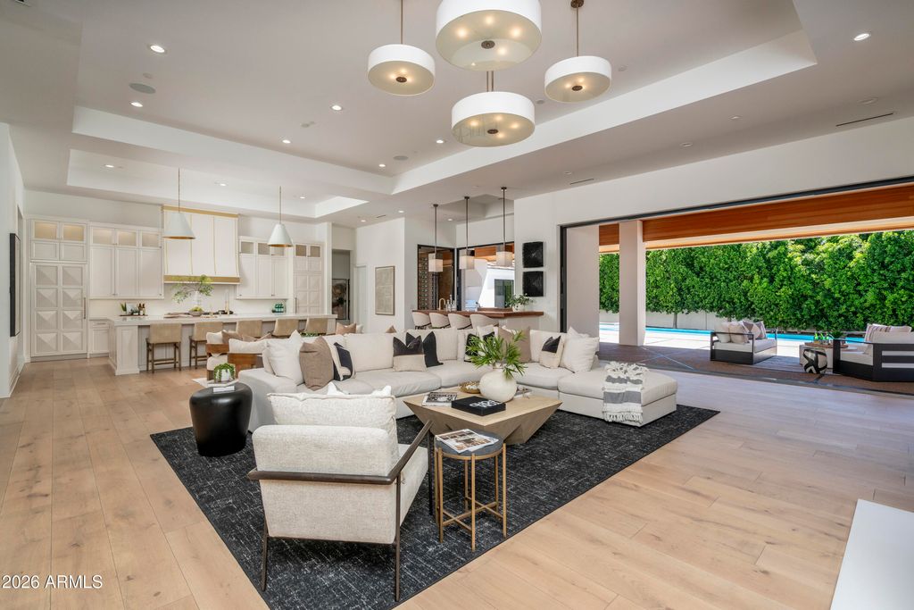 4737 E EXETER Boulevard, Phoenix, AZ 85018