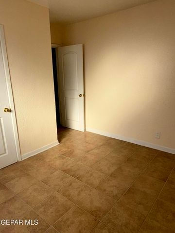 2532 Mountain Avenue, El Paso, TX 79930