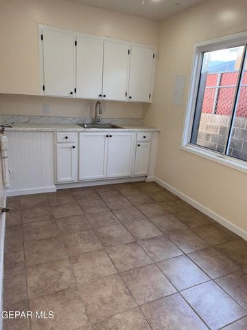 2532 Mountain Avenue, El Paso, TX 79930